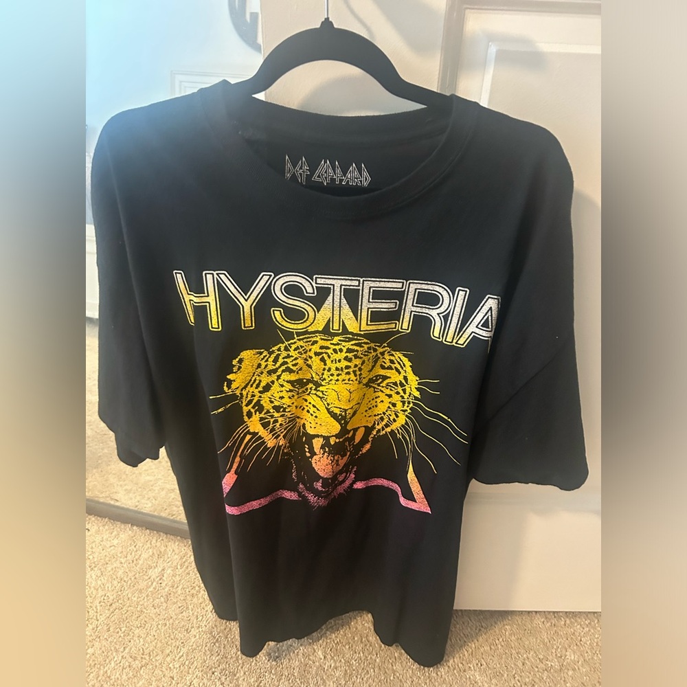 Urban Outfitters Def Leppard Black Graphic Tee ONE SIZE